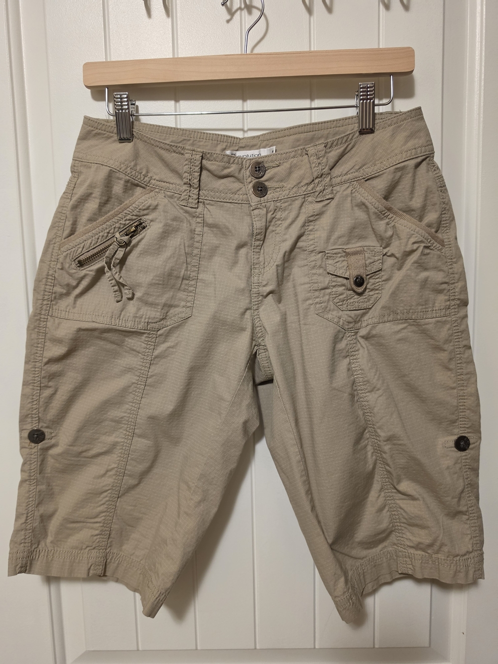 ​Cargo Bermuda Shorts - Size 4